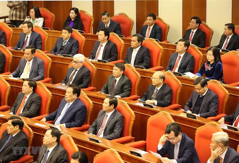 Các đồng chí lãnh đạo Đảng, Nhà nước và các đại biểu dự bế mạc Hội nghị Trung ương lần thứ 14. (Ảnh: Trí Dũng/TTXVN)