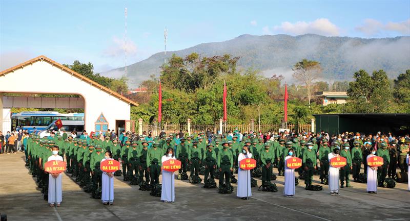 Đam Rông có 67 thanh niên lên đường nhập ngũ năm 2021