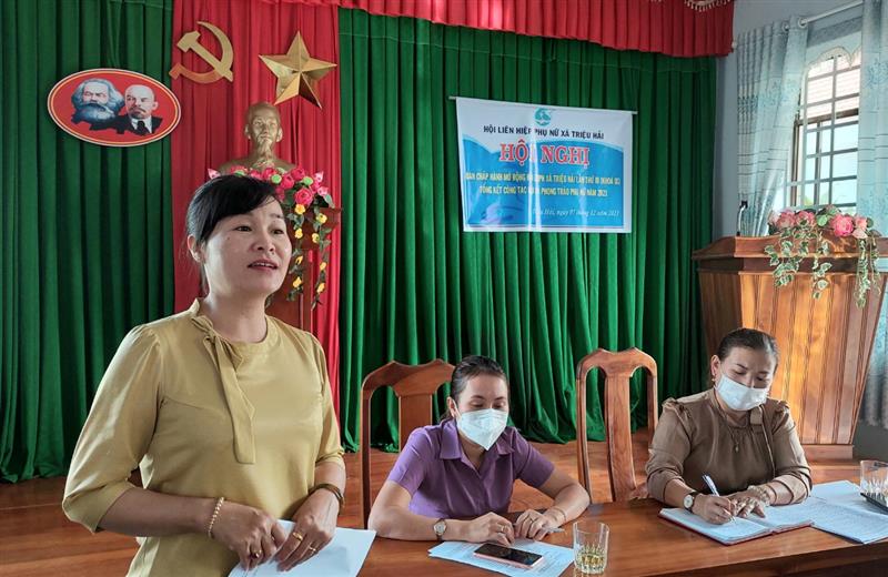 Đồng chí Nguyễn Thị Tiếng Thơ – Chủ tịch Hội LHPN huyện phát biểu chỉ đạo