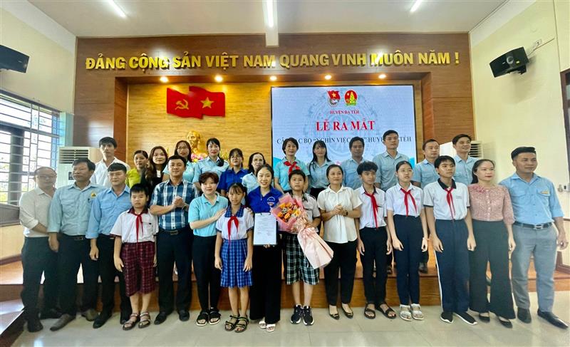 ội đồng đội huyện Đạ Tẻh tổ chức lễ ra mắt Câu lạc bộ “Nghìn việc tốt” huyện Đạ Tẻh