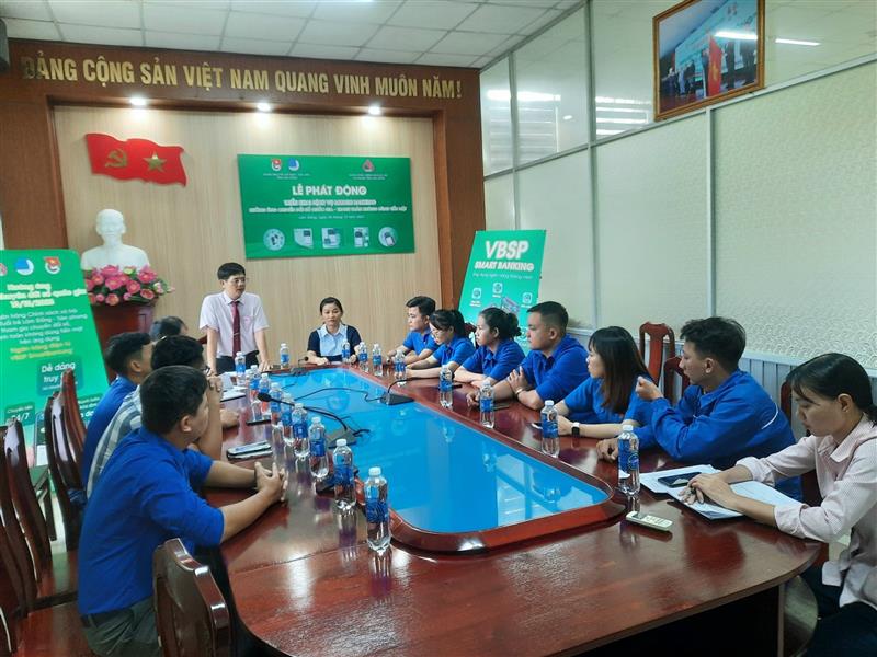 Một số hình ảnh tại buổi phát động