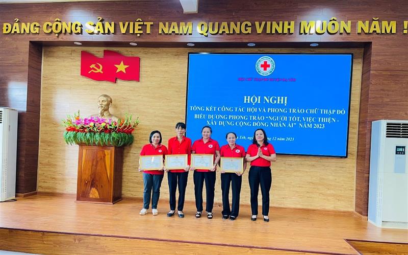 Các tập thể, cá nhân được khen thưởng trong công tác hội năm 2023