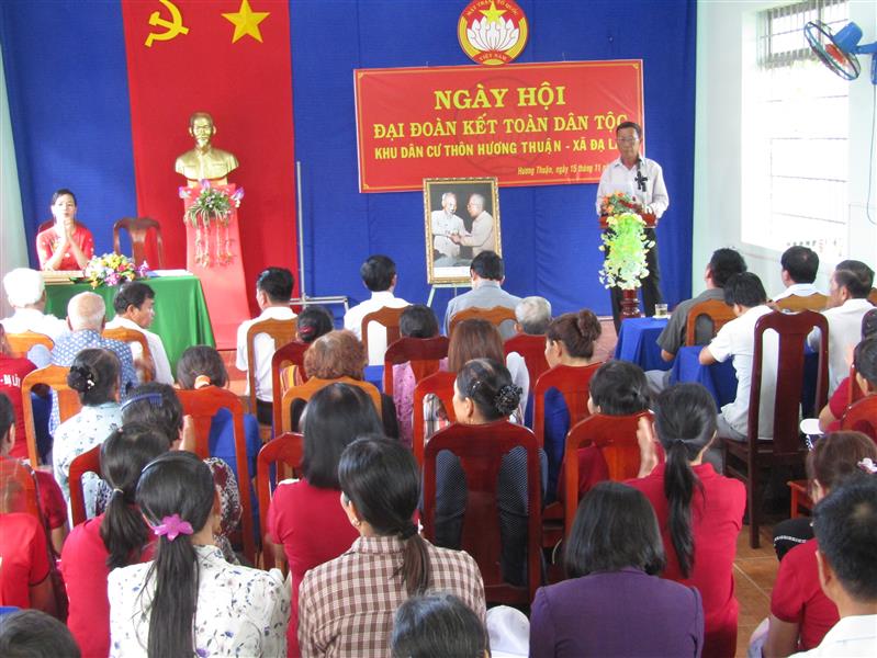Ngày hội đại đoàn kết tại thôn Hương Thuận xã Đạ Lây