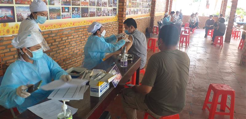 Huyện Đạ Tẻh hoàn thành tiêm vắc xin đợt 10 cho gần 1000 người