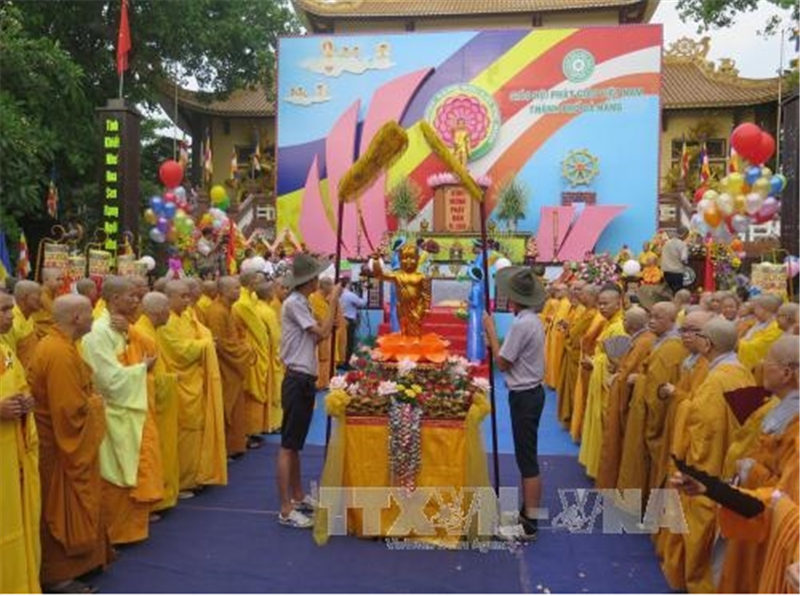 Chính sách nhất quán và đúng đắn của Đảng, Nhà nước Việt Nam là: Tôn trọng và bảo đảm quyền tự do tín ngưỡng, tôn giáo của các công dân; các tôn giáo đều bình đẳng trước pháp luật. Ảnh minh họa. TTXVN.