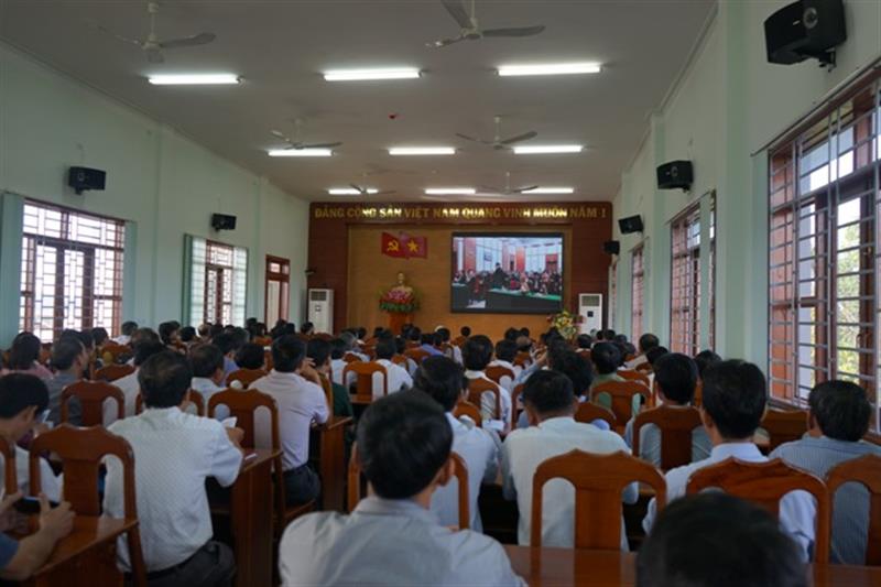 Toàn cảnh hội nghị quán triệt chuyên đề “Học tập và làm theo tư tưởng, đạo đức, phong cách Hồ Chí Minh năm 2020” tại điểm cầu huyện Đạ Tẻh