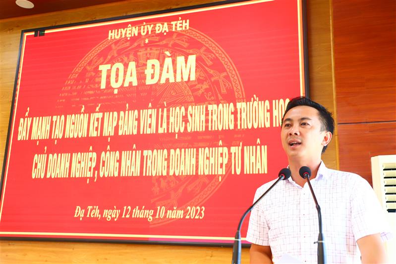 Đồng chí Phan Đức Thái - Phó Bí thư Thường trực Huyện ủy phát biểu chỉ đạo
