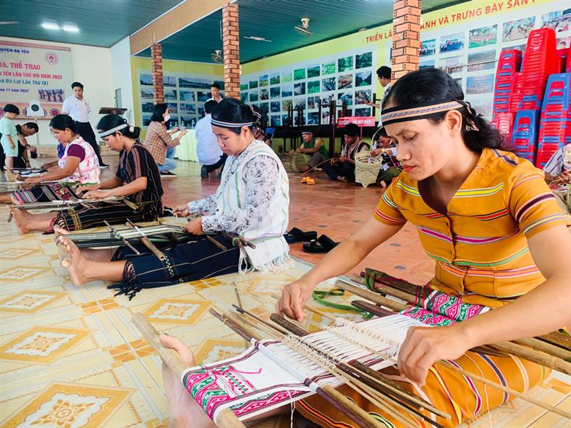 Nét văn hóa của người đồng bào dân tộc thiểu số ở huyện Đạ Tẻh được tái hiện thông qua các ngày hội