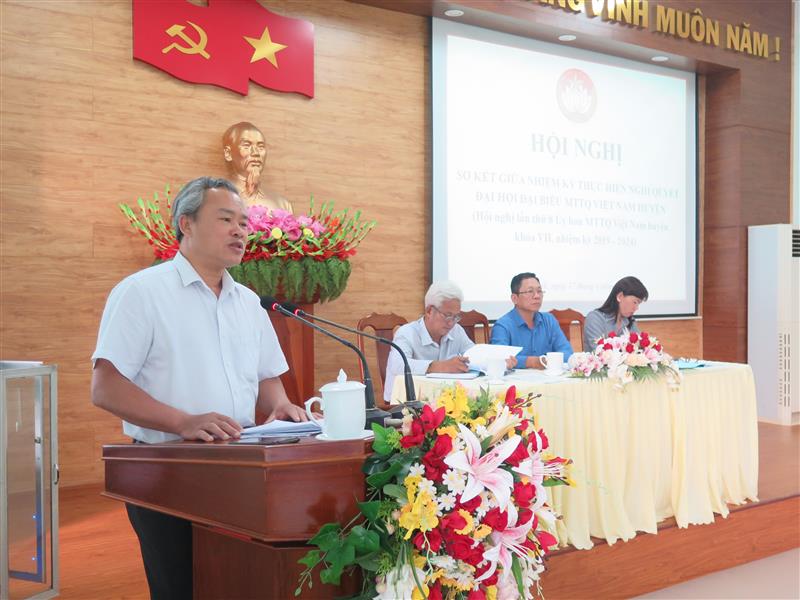 Ông Đường Anh Ngữ - Phó Chủ tịch UB MTTQ VN tỉnh phát biểu chỉ đạo