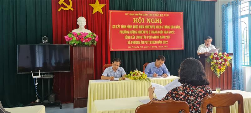 Đồng chí Trần Thế Hoàng và đồng chí Nguyễn Trần Anh Dũng đồng chủ trì hội nghị