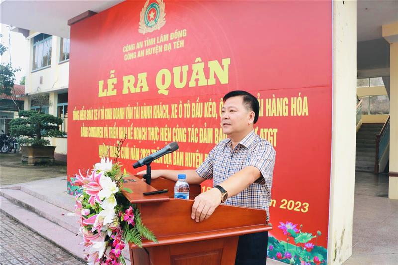 Đồng chí Tống Giang Nam - Chủ tịch UBND huyện, Trưởng Ban ATGT huyện đã phát biểu chỉ đạo
