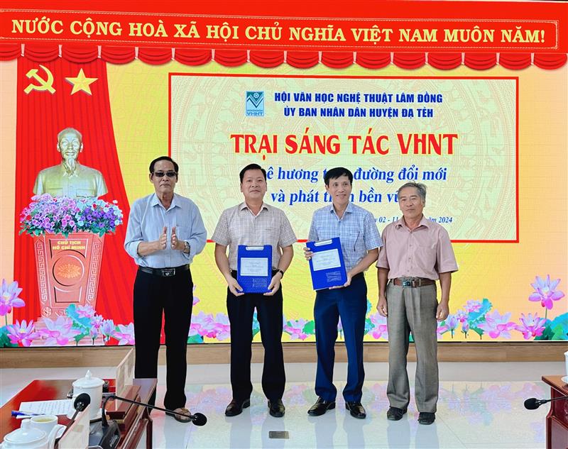Hội Văn học Nghệ thuật tỉnh Lâm Đồng bế mạc Trại sáng tác năm 2024 tại huyện Đạ Tẻh